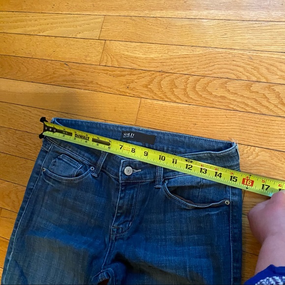 SOLO Design Lab Distressed Jeans - Picture 15 of 16